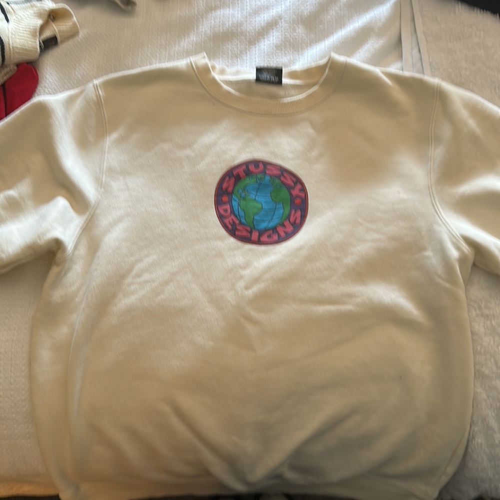 STUSSY cream crew neck